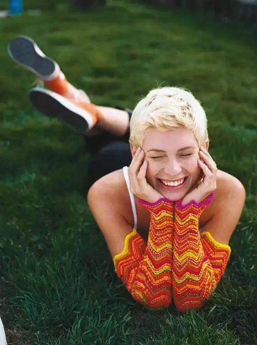 Вязание в тренде. Модные варежки и перчатки. Спицы