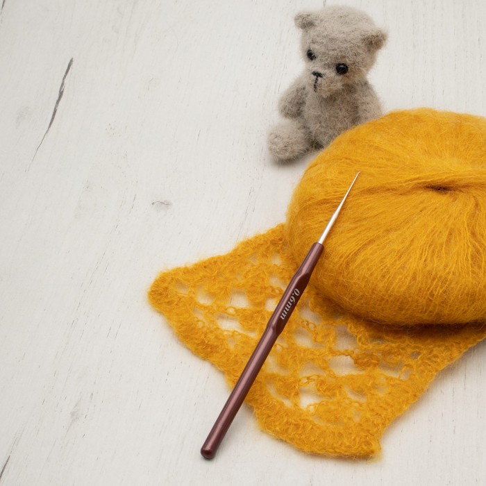 Крючок для вязания Hobby&Pro с пластиковой ручкой